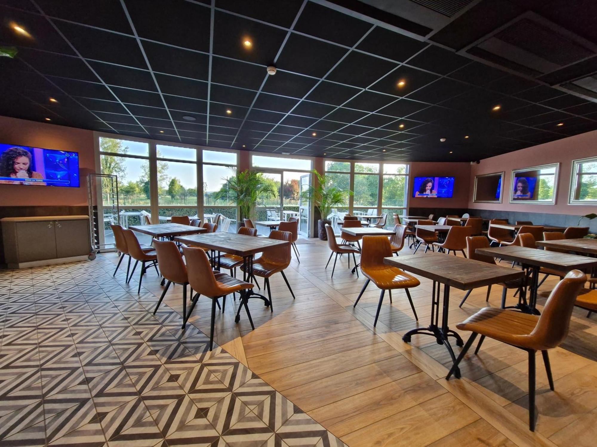 B&B Hotel Clermont-Ferrand Nord Riom Εξωτερικό φωτογραφία