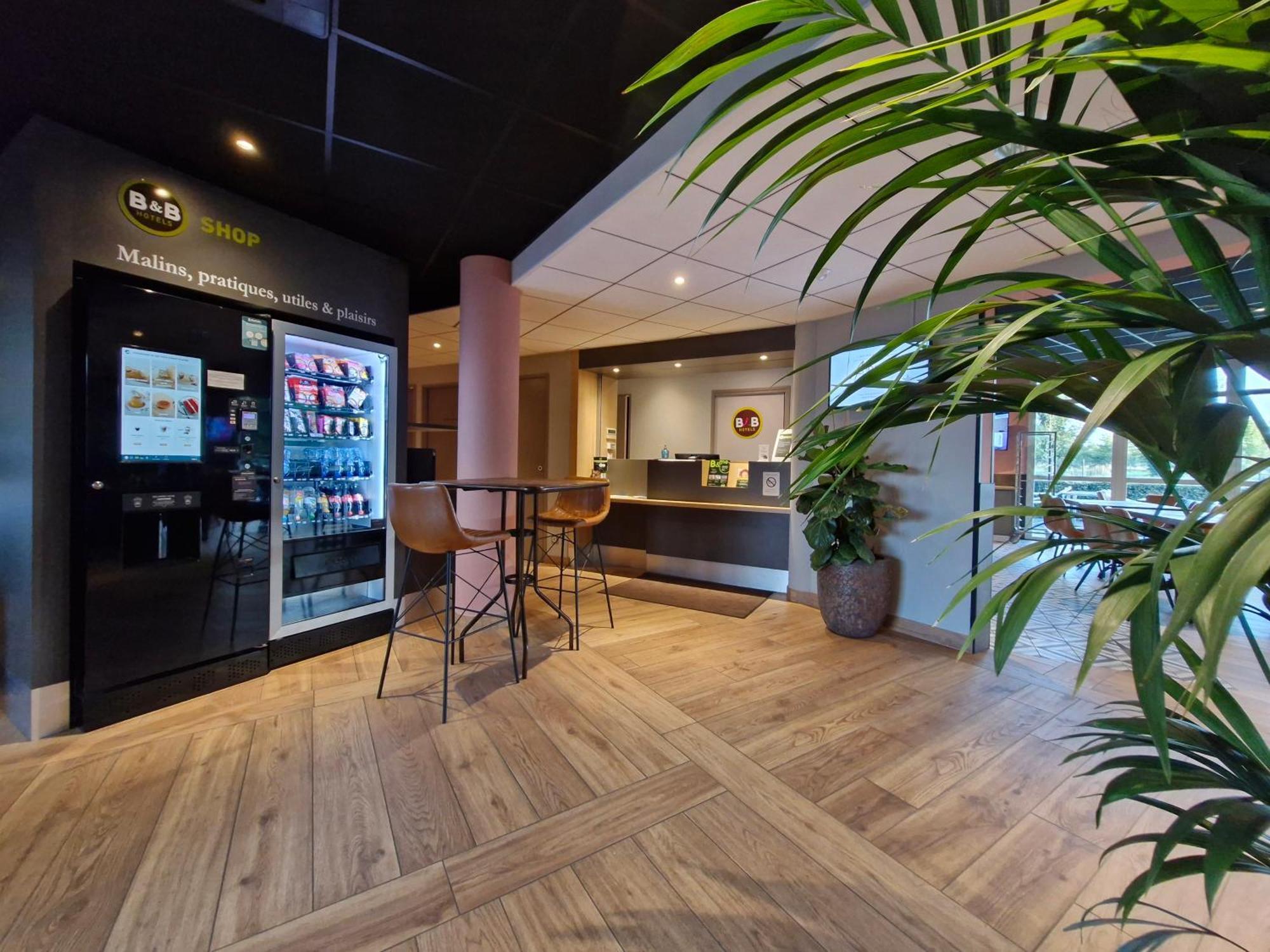 B&B Hotel Clermont-Ferrand Nord Riom Εξωτερικό φωτογραφία