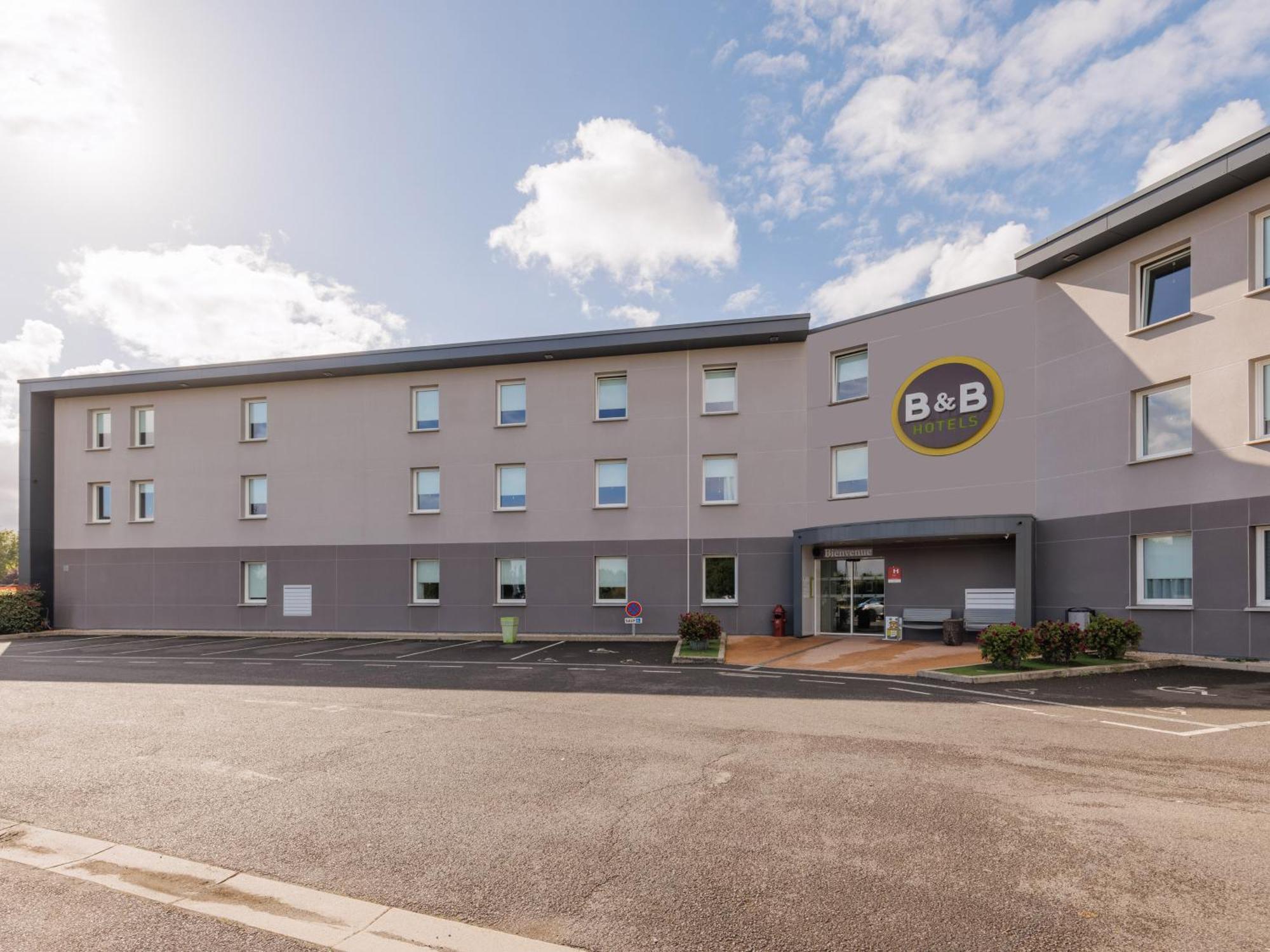 B&B Hotel Clermont-Ferrand Nord Riom Εξωτερικό φωτογραφία