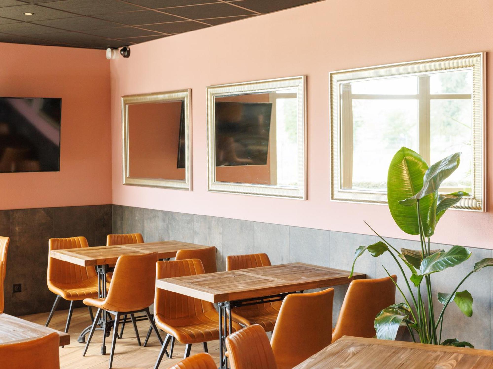 B&B Hotel Clermont-Ferrand Nord Riom Εξωτερικό φωτογραφία
